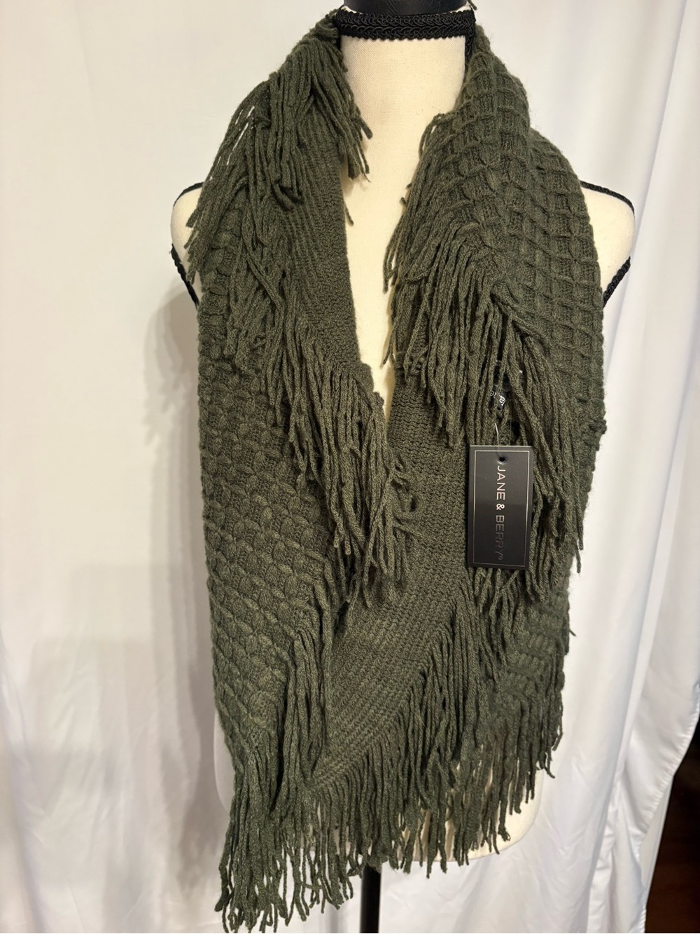 Jane & Berry NWT Olive Green Knit Fringe Infinity Scarf